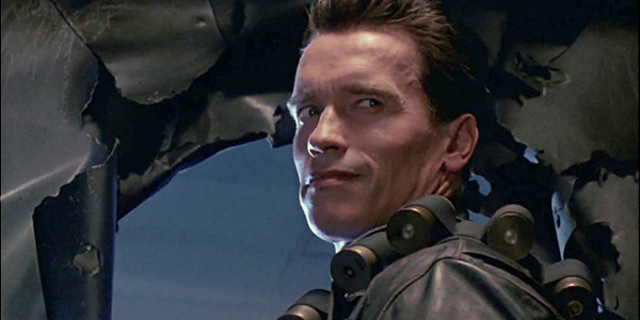James Cameron revela detalles del argumento de 'Terminator: Genisys' que golpean en la cara de los aficionados