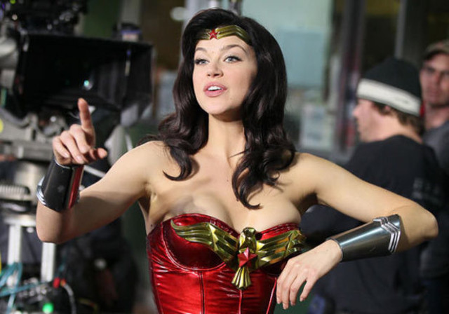El episodio piloto de la 'Wonder Woman' de Adrianne Palicki online