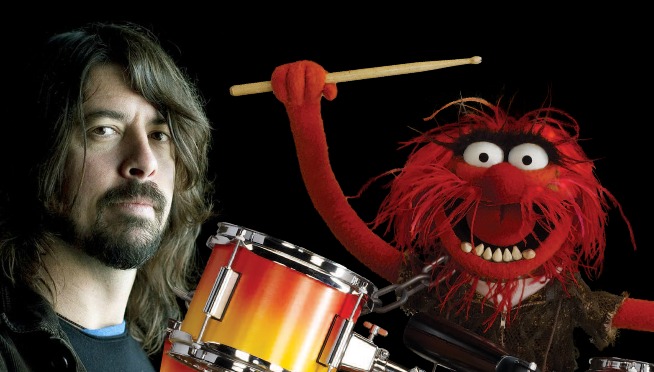 Último y definitivo encuentro de Foo Fighters v. The Muppets: El Amanecer del Rock es un ¡Drum-off!