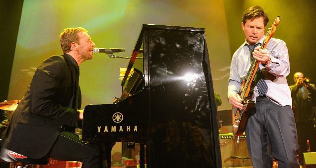 Coldplay toca junto a Michael J. Fox temas de 'Regreso al Futuro'