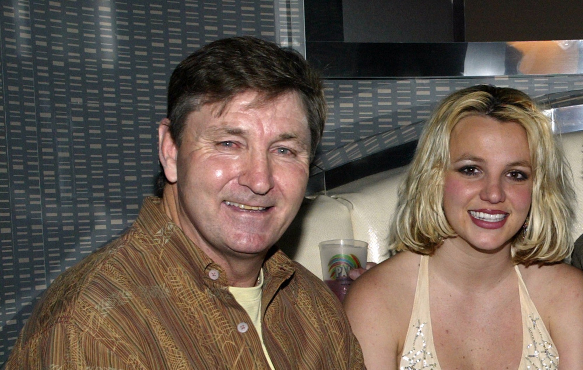 Britney Spears dice que ya no quiere que su padre controle su tutela...