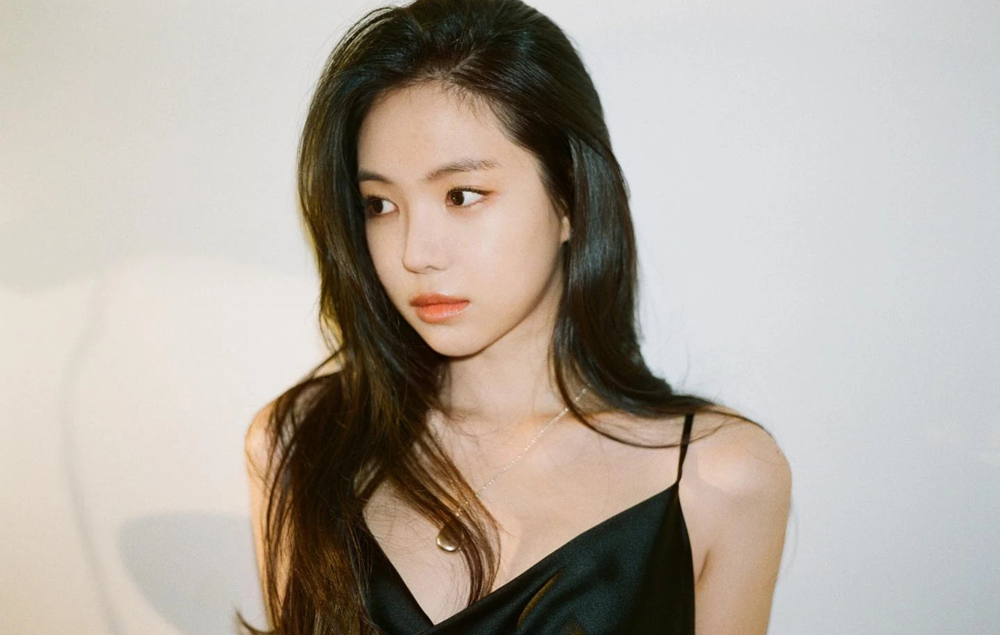Son Naeun de Apink firma oficialmente con YG Entertainment como actriz