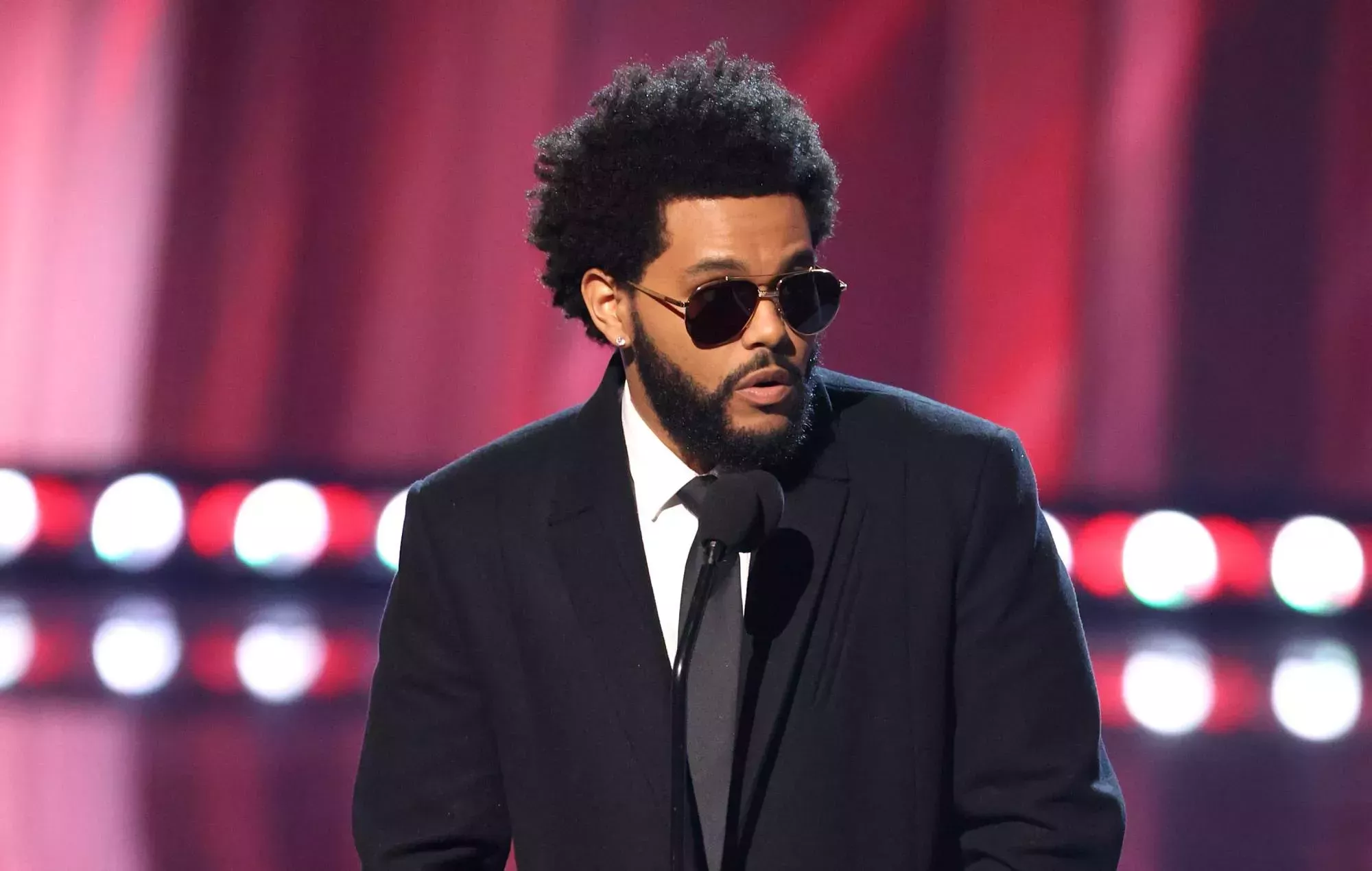 Escucha una nueva versión extendida de 'Take My Breath' de The Weeknd