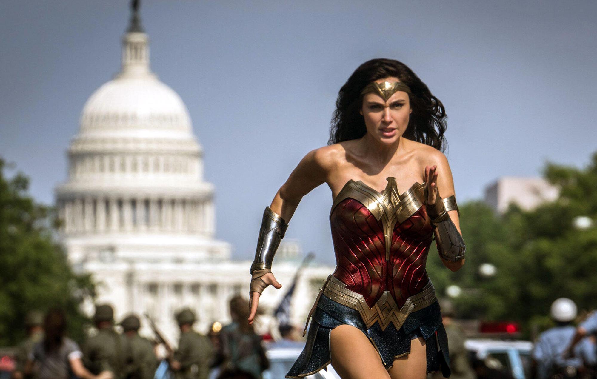 Gal Gadot insinúa la aparición de Wonder Woman en la nueva película de DC