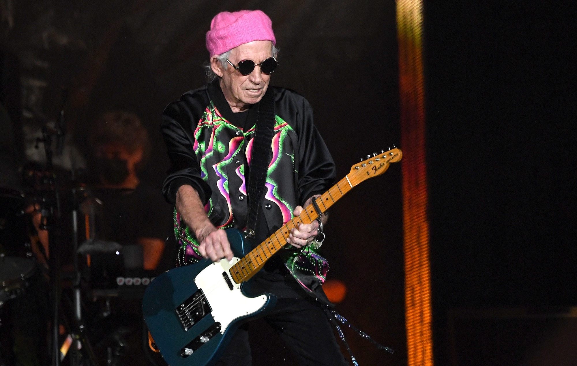 Keith Richards dice que ha estado "tocando mucho el bajo" en los nuevos temas de The Rolling Stones
