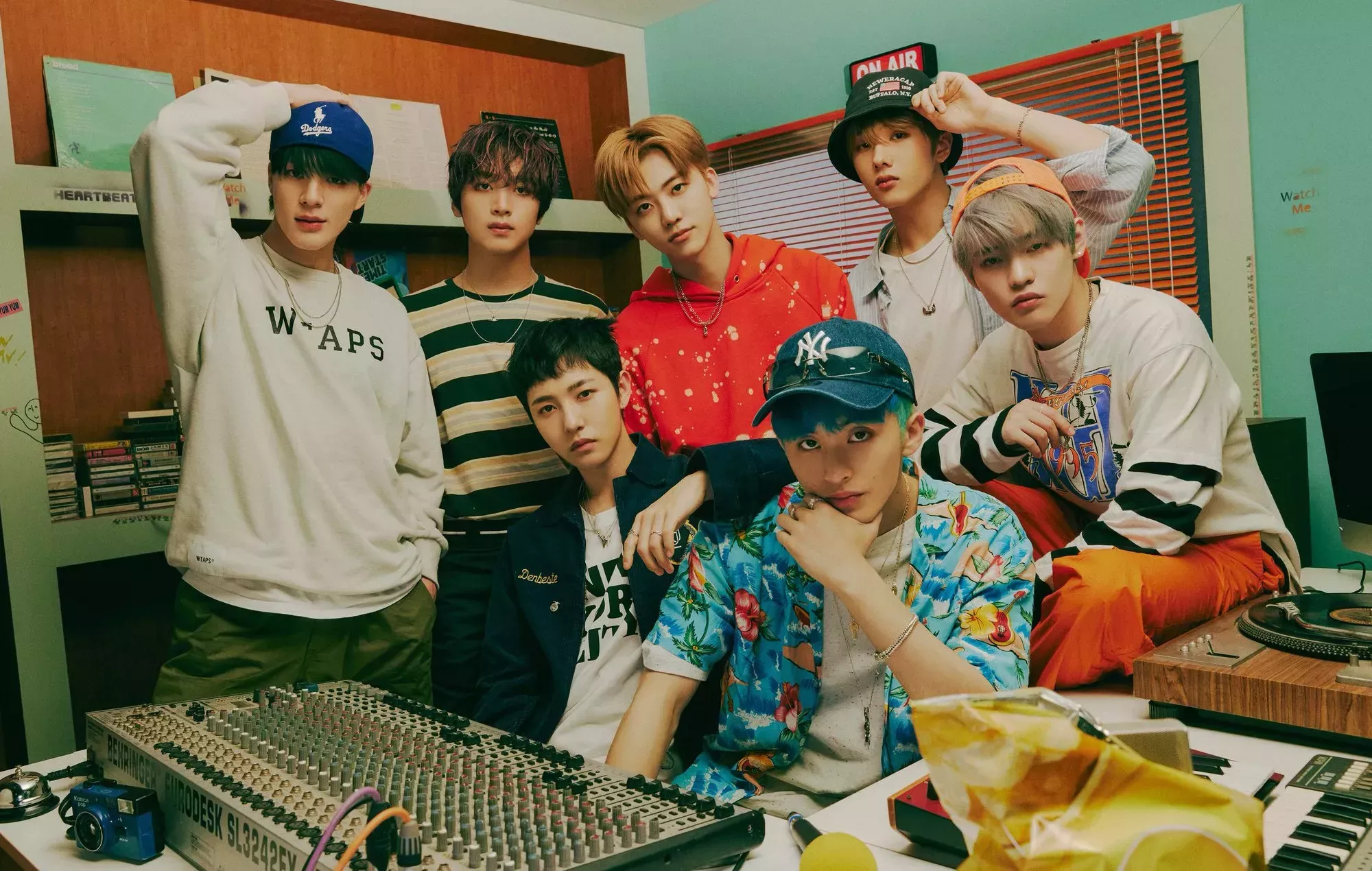 NCT Dream vuelve a los años 90 con el vídeo musical 
