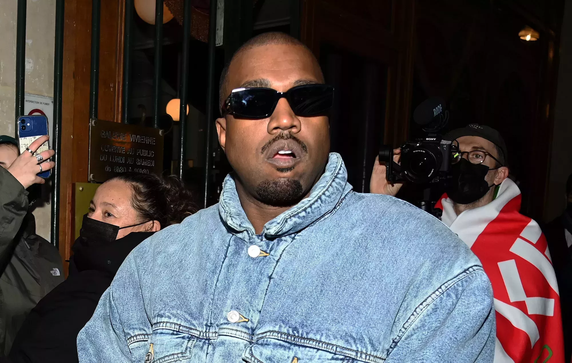 Kanye West se enfrenta a una demanda por el impago de honorarios por la cancelación de su actuación en Coachella y la fiesta de escucha de 'Donda 2'