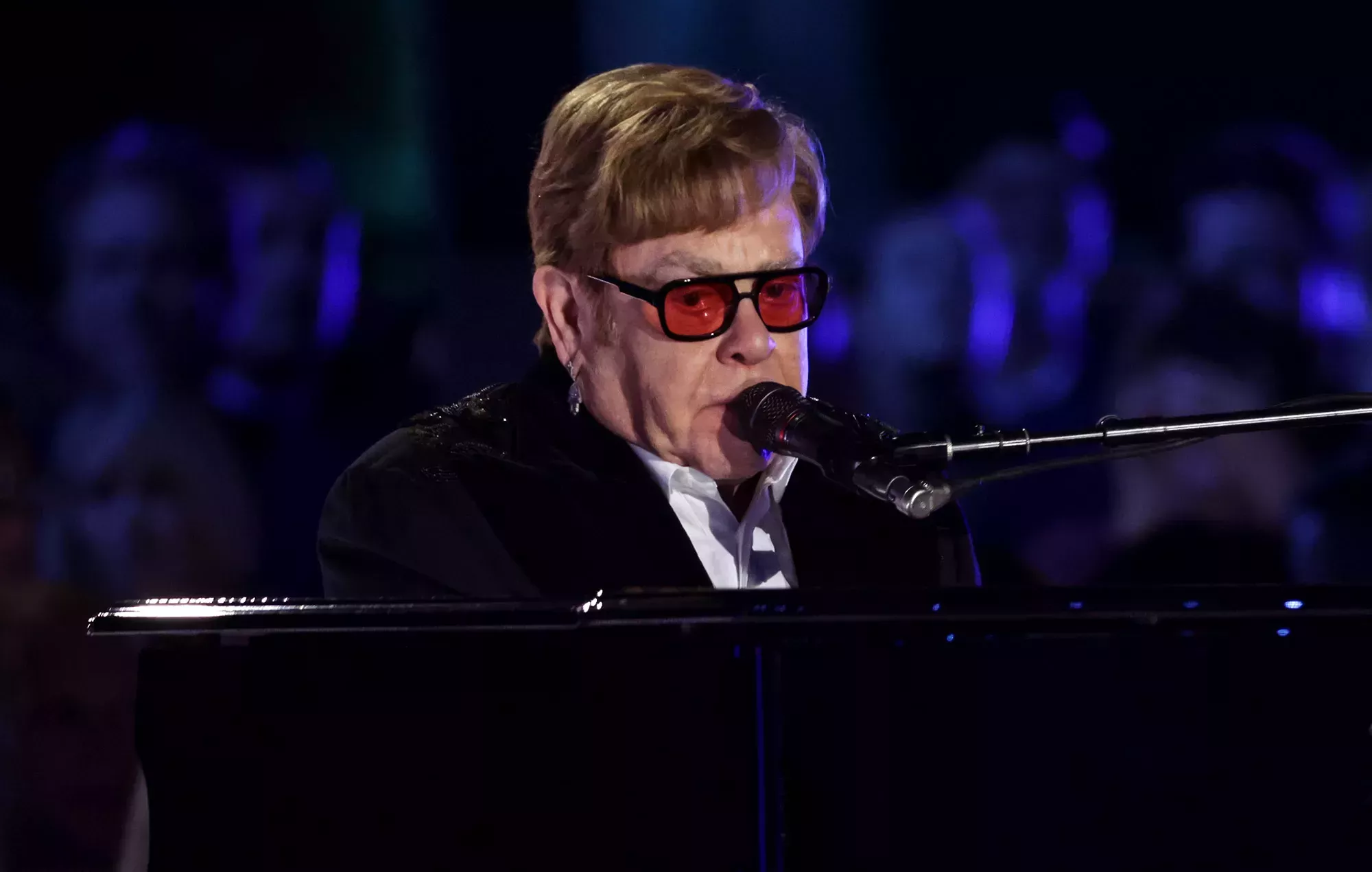 Elton John, el Príncipe Harry y otros demandan al editor del Daily Mail por supuestas 