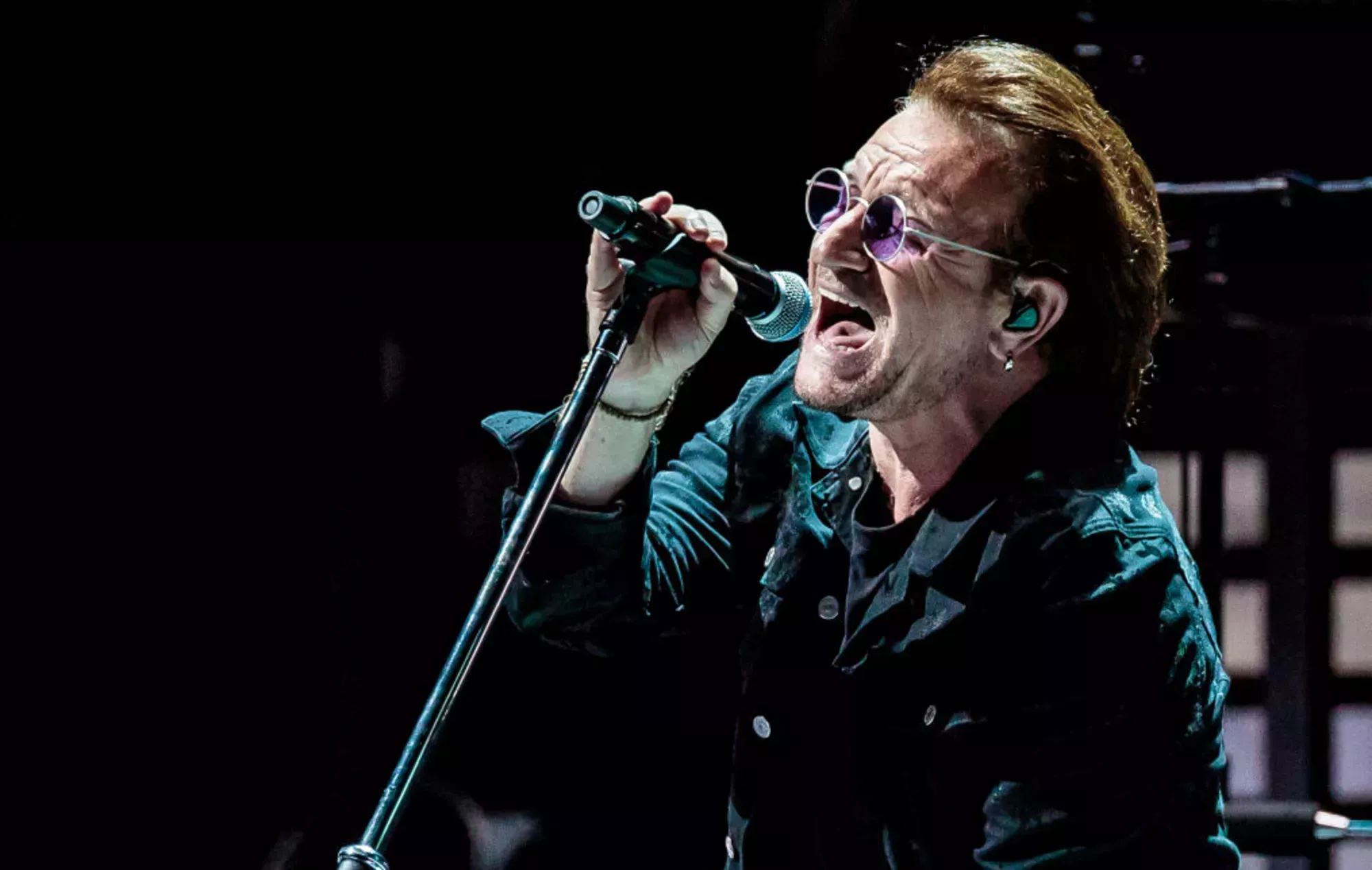 Bono afirma que U2 se separa 