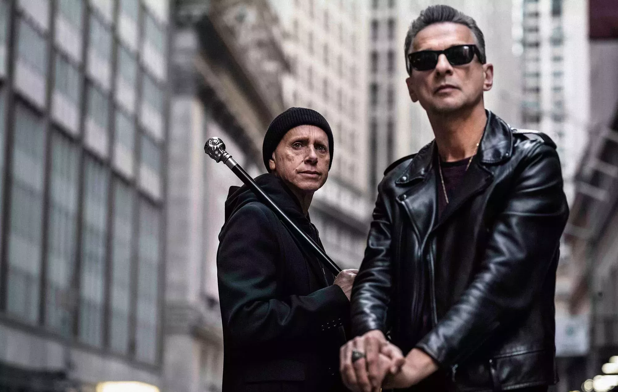 Escucha 'Ghosts Again (Remixes)' de Depeche Mode