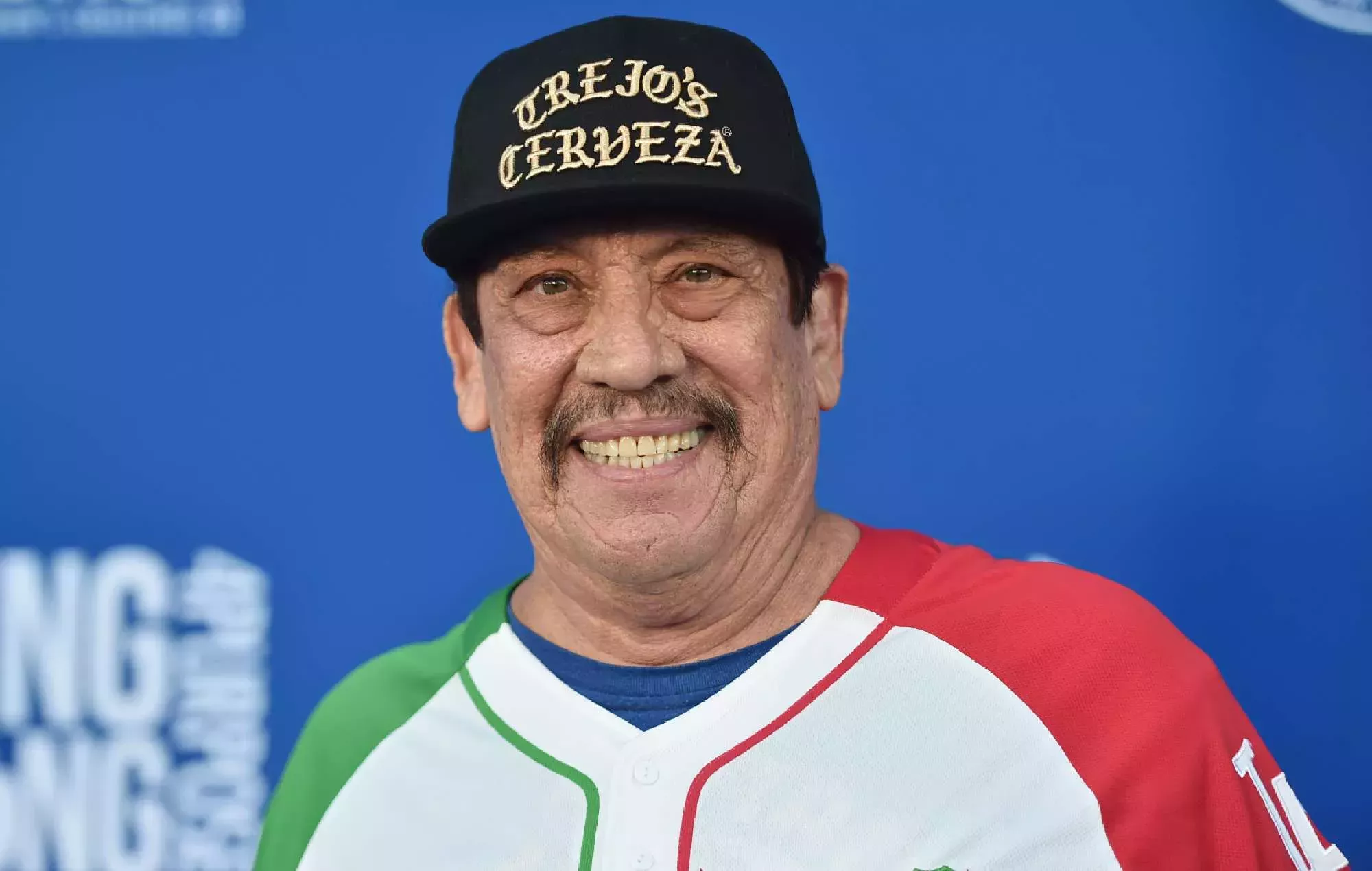 Danny Trejo celebra 55 años sobrio
