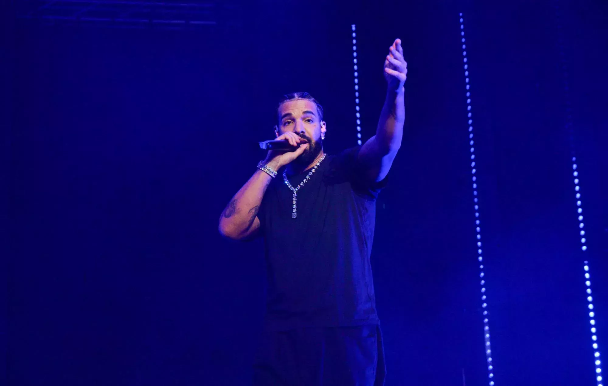Drake retrasa el lanzamiento de su álbum 
