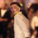 Robert Pattinson se ha llevado el tartazo que se merece