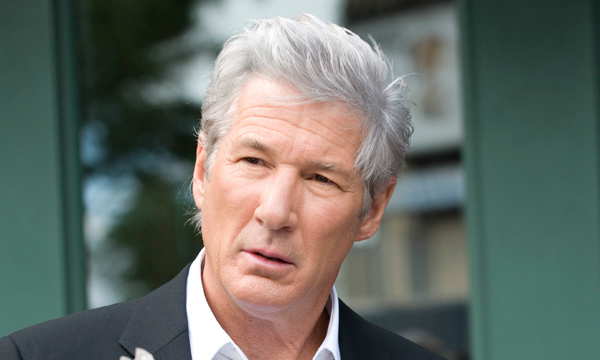 La sombra de la traición