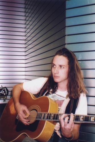 Stone gossard