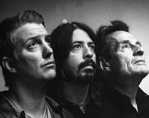 Now listening: 'No one loves me and neither do I', de Them Crooked Vultures