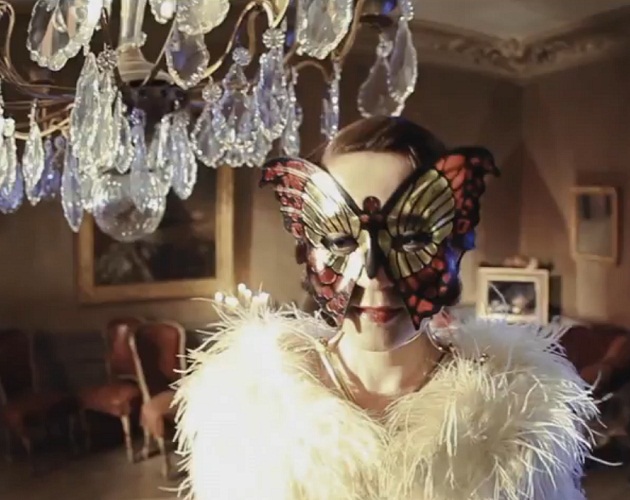 Baile de máscaras en el nuevo vídeo de Ladytron: 'White Elephant'