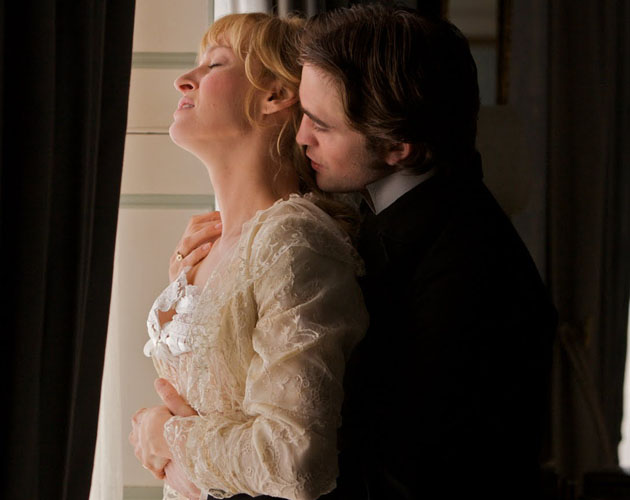  Robert Pattinson tiene el honor de compartir pantalla con Uma Thurman en Bel Ami