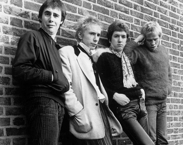 La carta que confirma que al primer bajista de los Sex Pistols lo echaron por ser fan de los Beatles