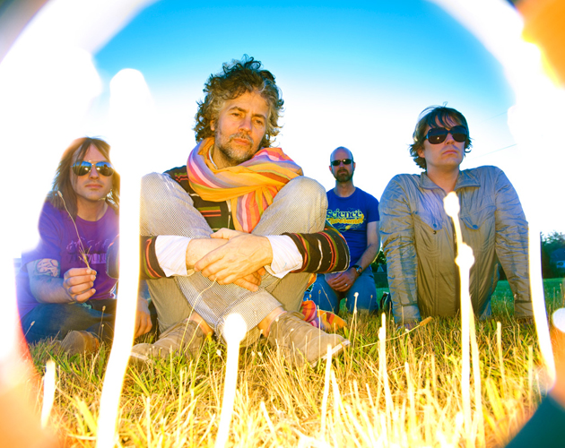 Escucha la canción de seis horas de Flaming Lips