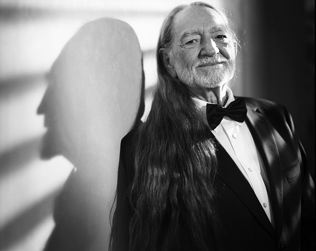 Willie Nelson hace un cover de Coldplay para un cínico anuncio de Chipotle