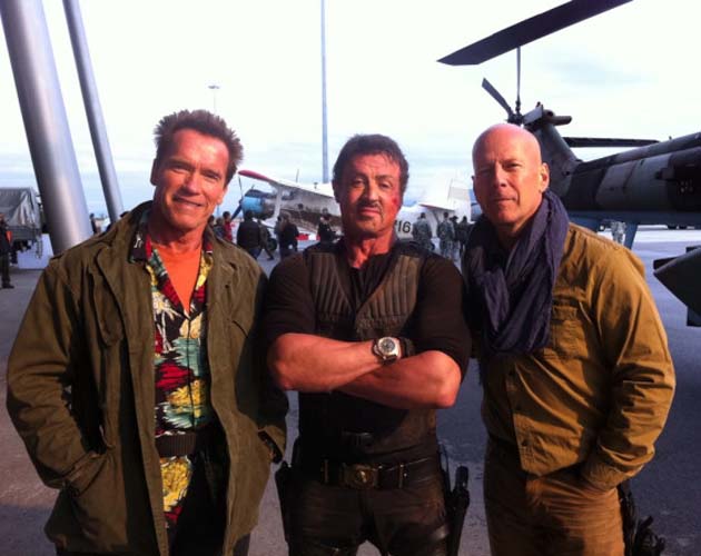 Schwarzenegger, Stallone y Willis protagonizan la foto del día