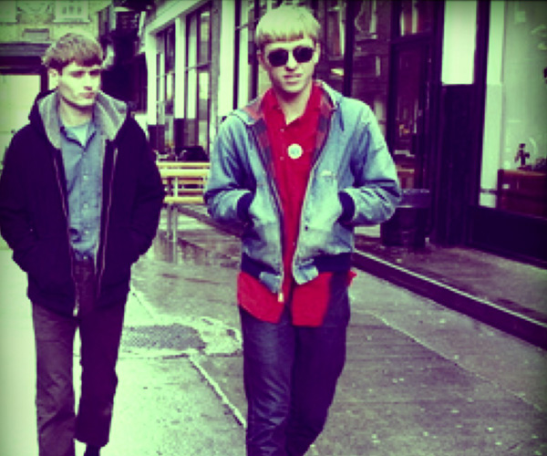 Be modern, my friend: Hoy, The Drums