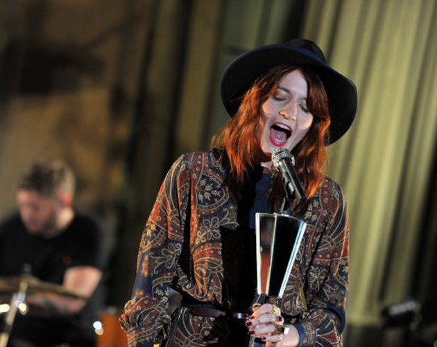 Florence Welch hace un cover de Drake y Rihanna: 'Take Care'