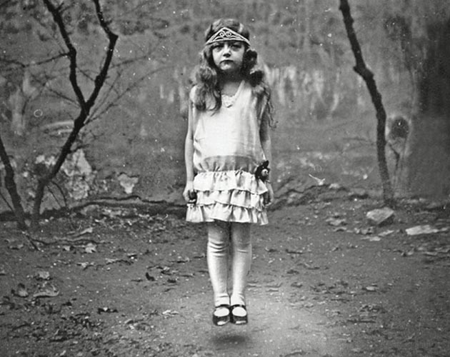 Tim Burton en negociaciones para adaptar otra novela al cine