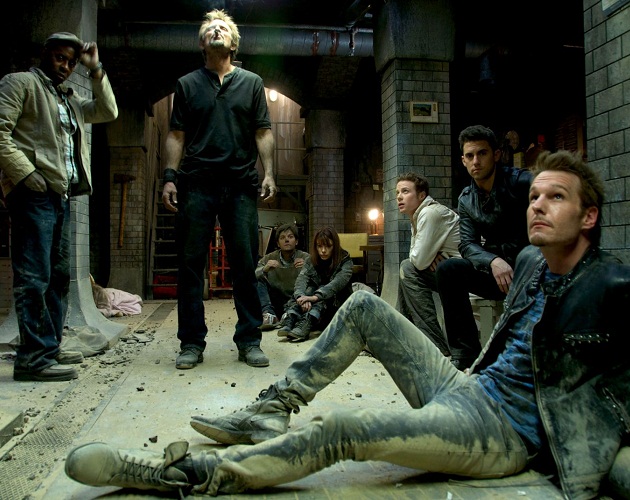 Ya puedes ver la secuencia inicial de "The Divide"