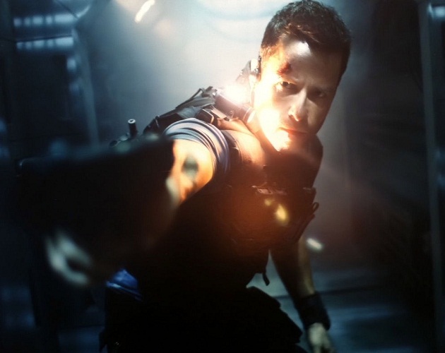 Teaser trailer de "Lock Out" producida por Luc Besson