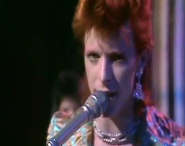 Ya puedes ver la actuación "perdida" de Bowie de 1973