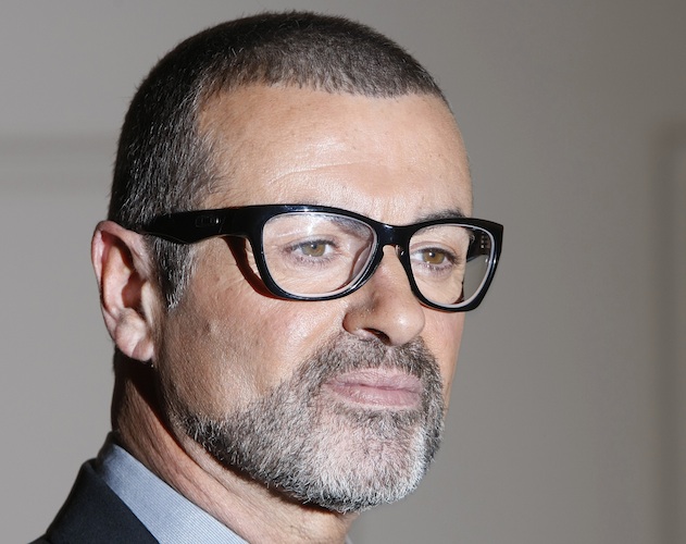 George Michael puede con la neumonía: pasará las navidades en casa