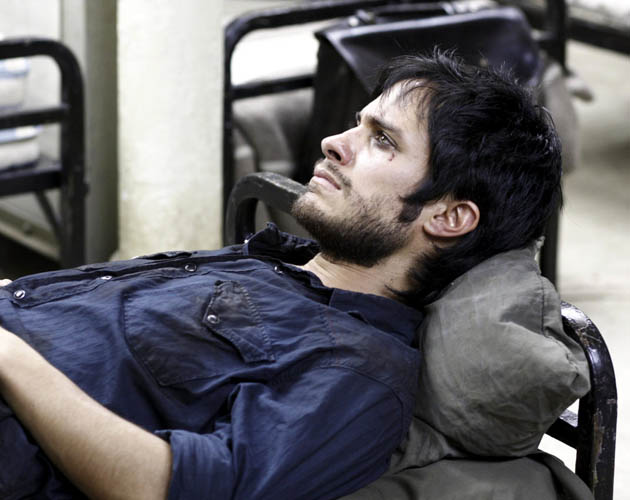 Gael Garcia Bernal será un vengador enmascarado futurista en 'Zorro Reborn'