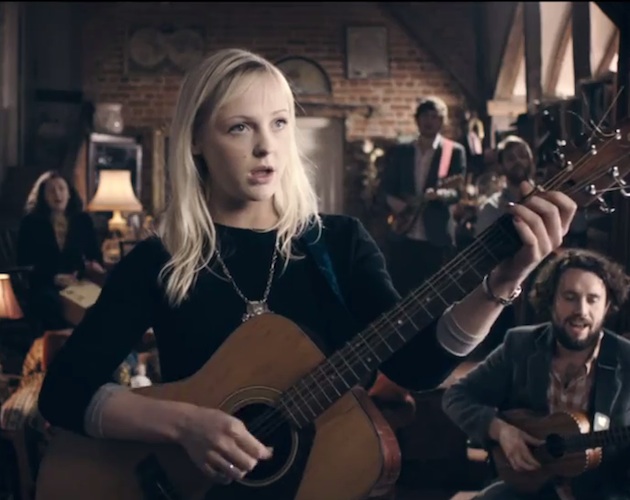 Laura Marling da vida a los juguetes en su nuevo videoclip: 'All my rage'