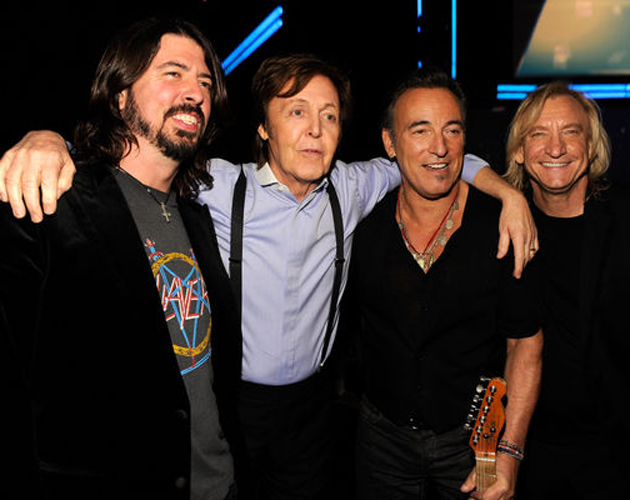 Grammys 2012: Paul McCartney, Bruce Springsteen y Dave Grohl tocan el medley de Abbey Road