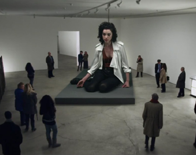 Nuevo vídeo de St. Vincent: 'Cheerleader', inspirado en Ron Mueck