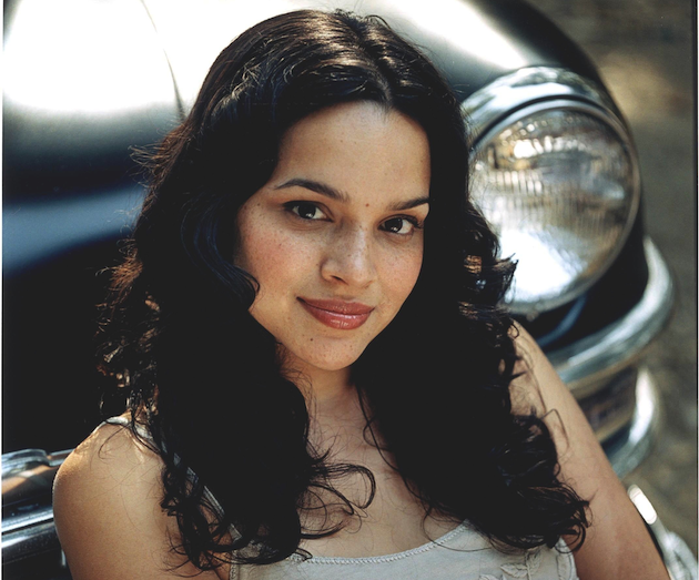 Norah Jones nos deja escuchar 'Travelin' On', un nuevo tema de 'Little Broken Hearts'