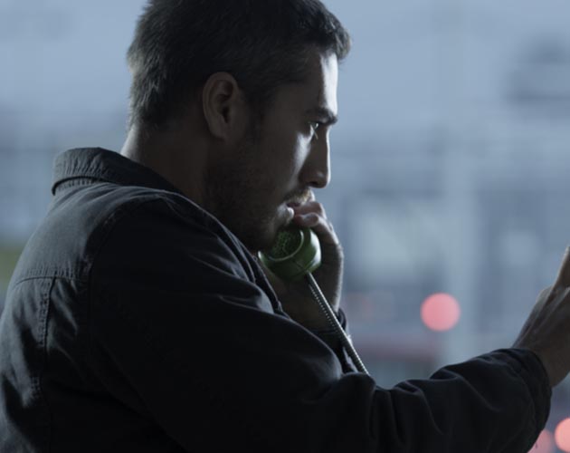 Alberto Amman en el primer teaser trailer y póster de 'Invasor'