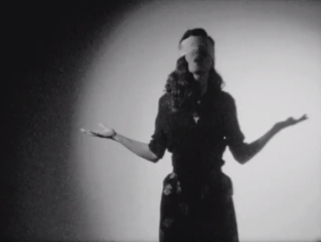 Garbage homenajea al surrealismo en su nuevo videoclip