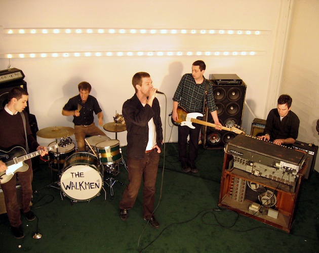 The Walkmen estrenan en directo la canción que da título a su nuevo disco