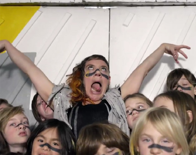 Nuevo videoclip de los tUnE-yArDs: 'My Country'