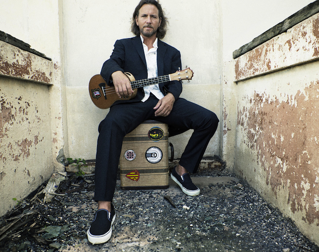 Nuevo y pasteloso tema de Eddie Vedder, 'Skipping', para un disco benéfico