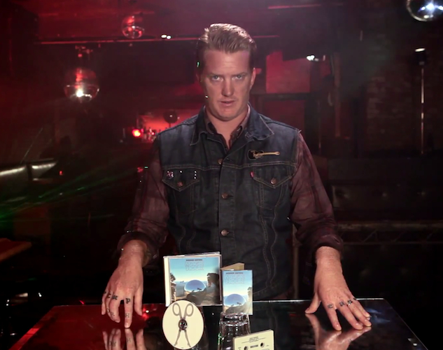 Josh Homme te dice que compres lo nuevo de Scissor Sisters