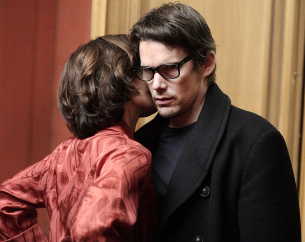 Ethan Hawke y Kristin Scott Thomas en el trailer de 'The Woman in the Fifth'