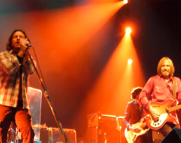 Eddie Vedder toca por sorpresa junto a Tom Petty en Ámsterdam