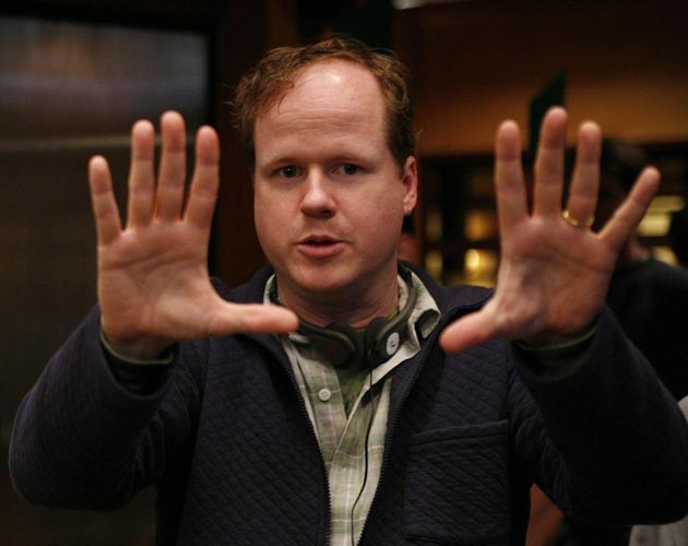 Estaba claro: Joss Whedon escribirá y dirigirá la segunda entrega de 'Los Vengadores'