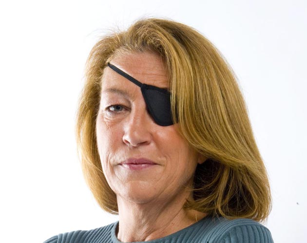 Charlize Theron planea producir un biopic sobre la reporter Marie Colvin 