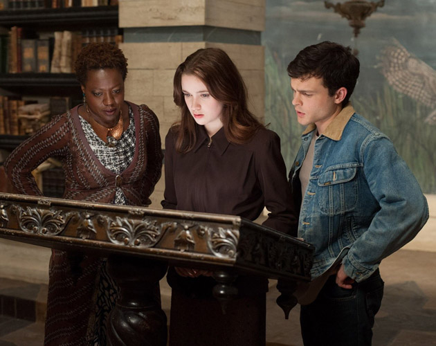 Ve la luz el primer teaser-trailer y el póster de 'Beautiful Creatures'