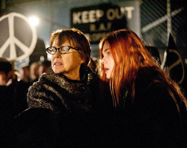 Primer trailer de 'Ginger and Rosa' con Christina Hendricks y Elle Fanning